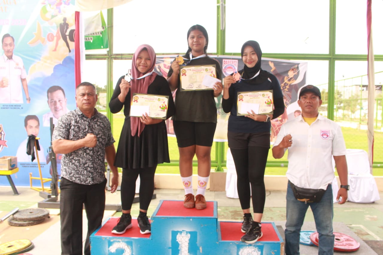 Medan Perjuangan Juara Umum Cabor Angkat Berat Porkot 2025