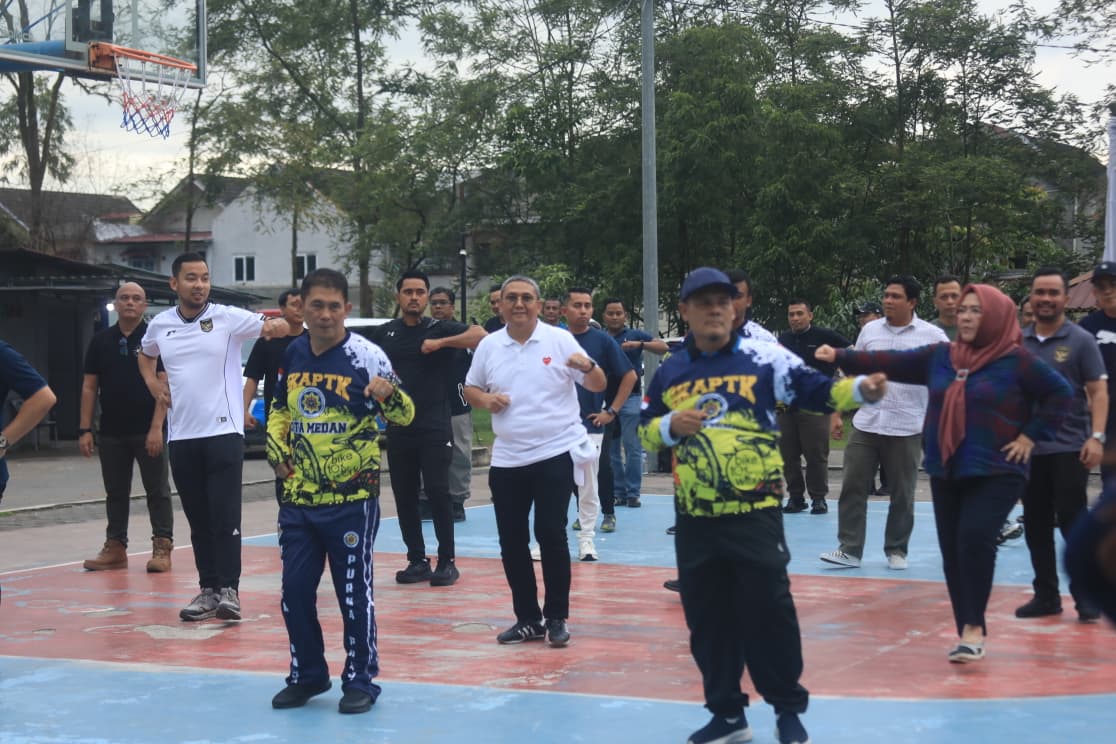 Rico Waas Dan Zakiyuddin Harahap Lakukan Olahraga bersama DPK IKAPTK Kota Medan