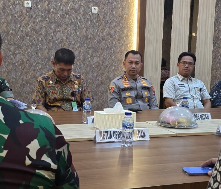 Kapolrestabes dan Wa Aster KASAD Dukung TMMD ke-126 Kodim 0201/Medan Perkuat Kamtibmas Kota