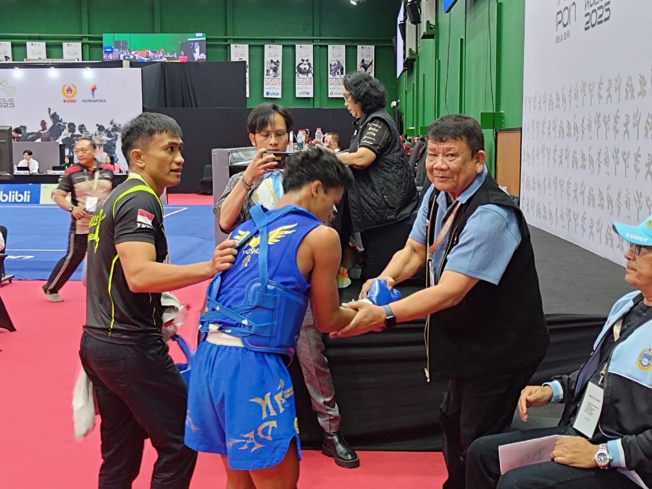 Rizki Lawyer Persembahkan Emas Kelima Sumut, Pewushu Sanda Lewati Rintangan 1 Rizki Lawyer Persembahkan Emas Kelima Sumut, Pewushu Sanda Lewati Rintangan