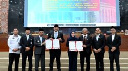 Pemprovsu Dan DPRD Sumut Teken Nota Kesepakatan KUA-PPAS APBD 2026 3 Pemprovsu Dan DPRD Sumut Teken Nota Kesepakatan KUA-PPAS APBD 2026