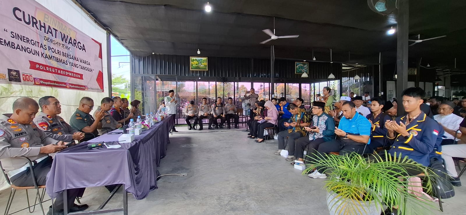 Kapolrestabes Medan Gelar Program “Curhat Warga” di Sunggal, Perkuat Sinergi Kamtibmas