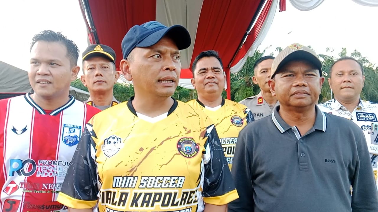 Kapolres Sergai Buka Turnamen Mini Soccer U-40 Piala Kapolres 2025: Ajang Sportivitas dan Silaturahmi Insan Pers, Polri, dan Pemerintah