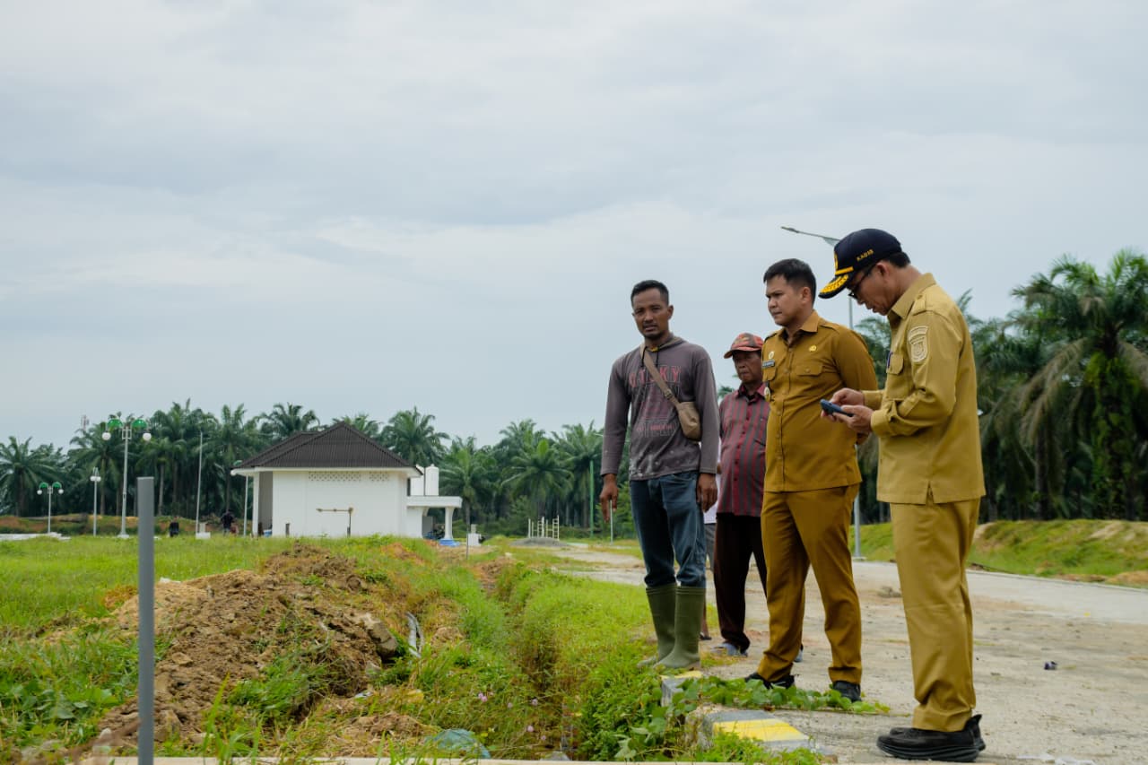 Wabup Adlin Tambunan Ajak Warga Jaga Fasilitas Umum di Alun-alun Sergai