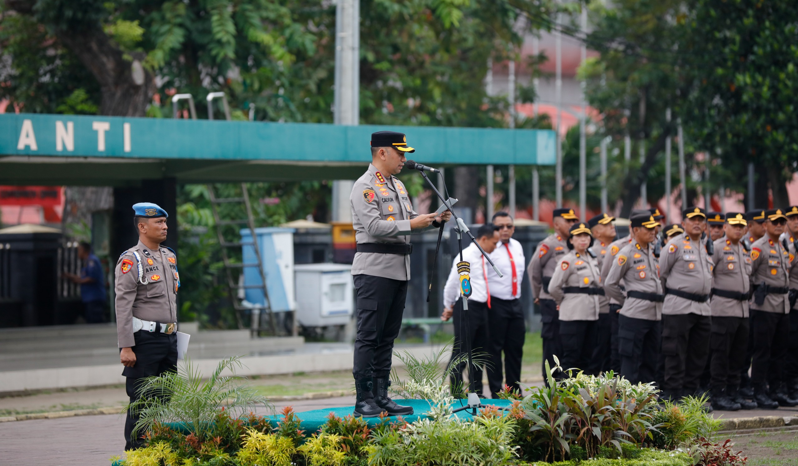 Kapolrestabes Medan Pimpin Langsung Apel Kesiapan Tanggap Darurat Bencana Hidrometeorologi 2025