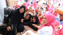 Belasan Ribu Jamaah Padati Pantai Cermin, Ustadzah Aisah Dahlan Cerahkan Tabligh Akbar MTMD Sergai 2 Belasan Ribu Jamaah Padati Pantai Cermin, Ustadzah Aisah Dahlan Cerahkan Tabligh Akbar MTMD Sergai