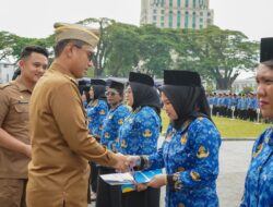 Rico Waas Serahkan 8.533 SK PPPK Paruh Waktu Pemko Medan