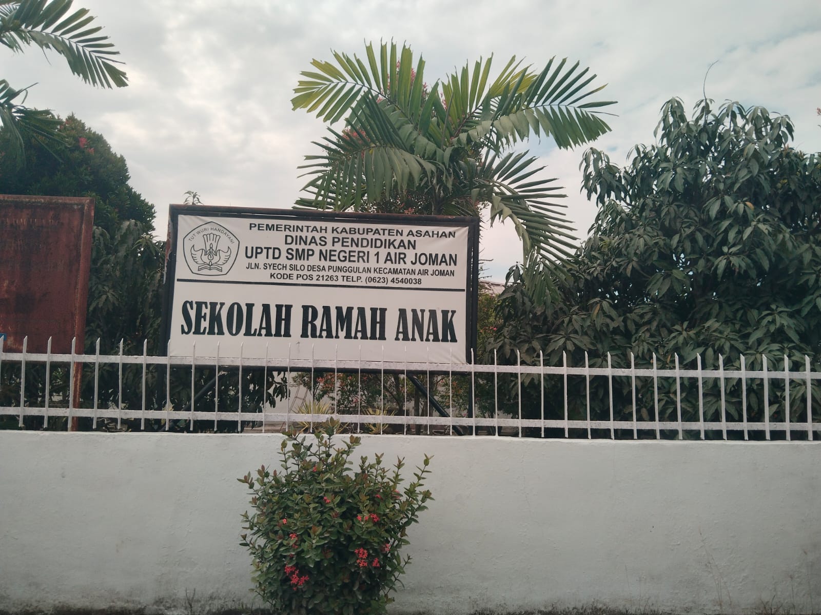 Proyek Revitalisasi SMPN 1 Air Joman diduga Banyak Untung