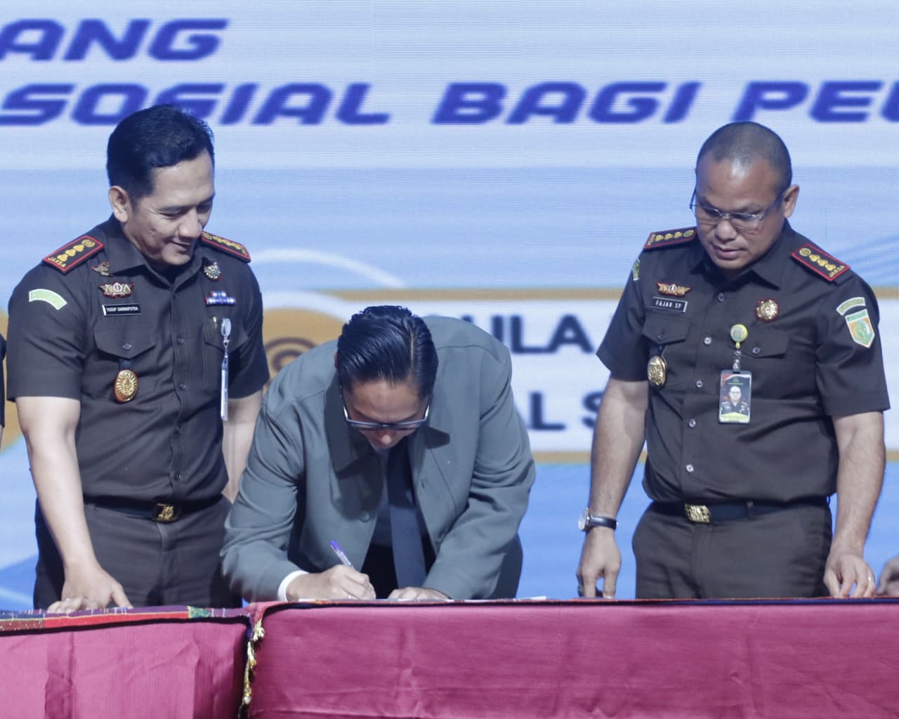 Disaksikan Plt Sekretaris Jaksa Agung Muda, Rico Waas Tandatangani Mou dan Perjanjian Kerjasama Terkait Pelaksana Pidana Kerja Sosial