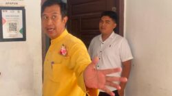 Tak Berani Bersuara! Kepala SMAN 1 Simpang Empat Asahan dan Kacabdis Pendidikan Ngelak Saat Ditanya Proyek Miliaran dan Uang SPP 6 Tak Berani Bersuara! Kepala SMAN 1 Simpang Empat Asahan dan Kacabdis Pendidikan Ngelak Saat Ditanya Proyek Miliaran dan Uang SPP