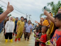 Istri Wabup dan Ketua DWP Sergai Salurkan Bantuan ke Posko Banjir di Tanjung Beringin dan Sei Rampah