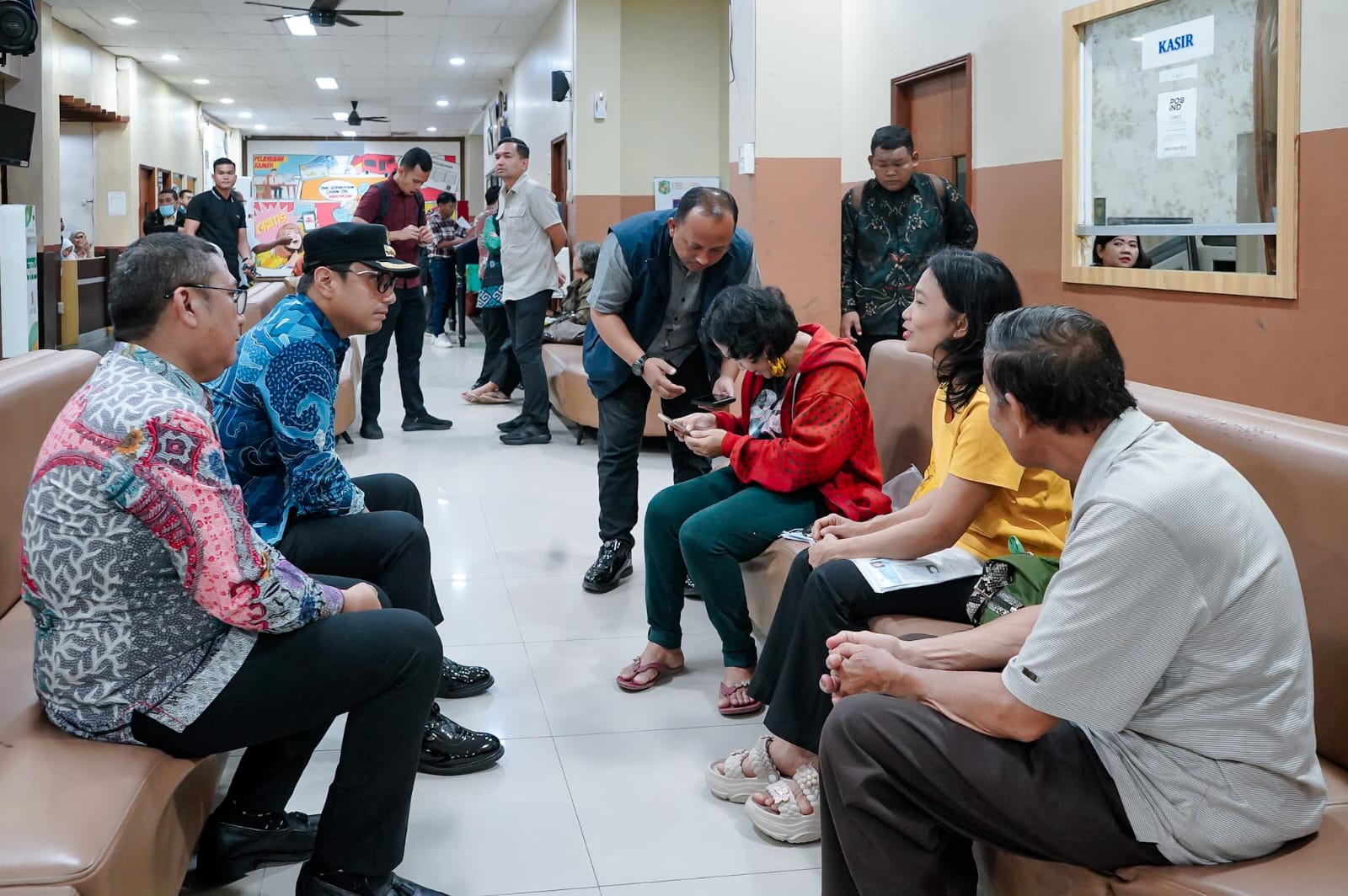 Rico Waas Instruksikan Disdukcapil Harus Jemput Bola Ke Korban Banjir