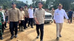 Wagubsu Dampingi Wapres RI Tinjau Dua Desa Lokasi Banjir dan Longsor Tapsel