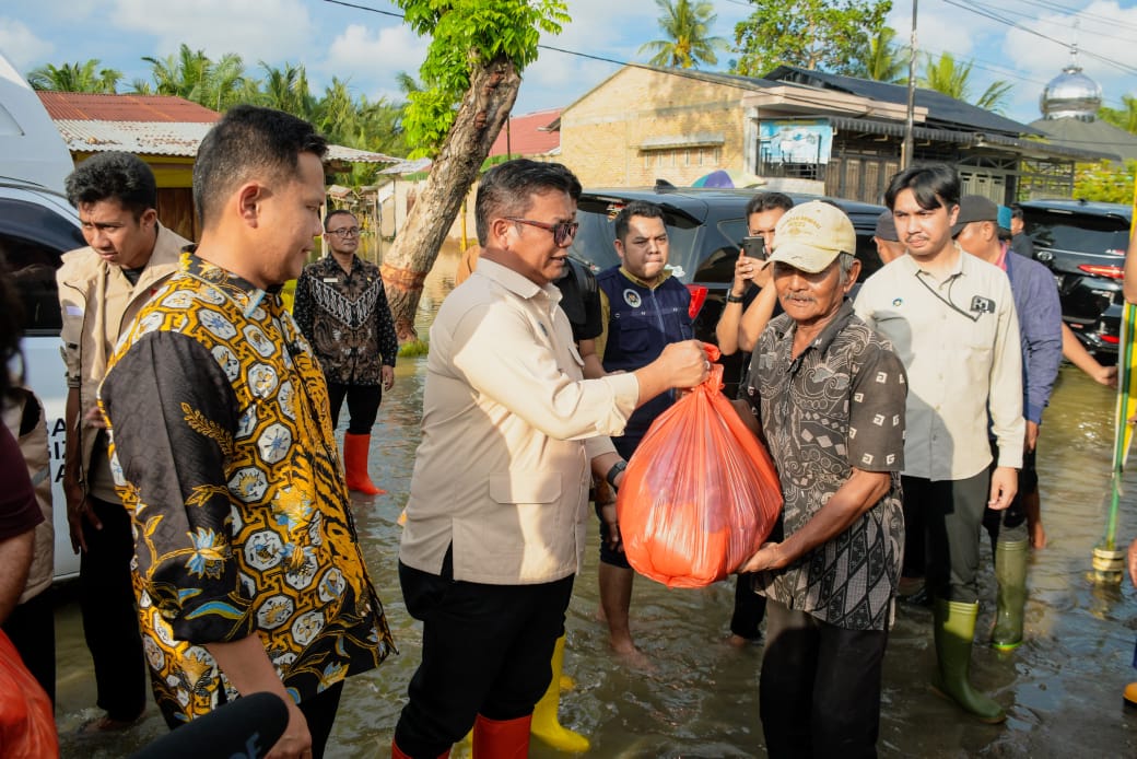 Wabup Sergai dan BGN Salurkan 2.500 Makanan Bergizi Gratis untuk Warga Terdampak Banjir