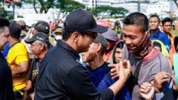 Rico Waas: Pekerja di Garis Terdepan Harus Tetap Solid Menjaga Kebersamaan 3 Rico Waas: Pekerja di Garis Terdepan Harus Tetap Solid Menjaga Kebersamaan