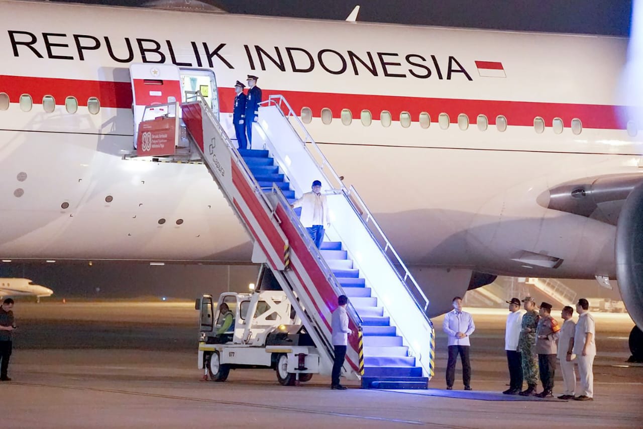 Prabowo Di Kualanamu, Kembali Tinjau Bencana Di Sumut Dan Aceh