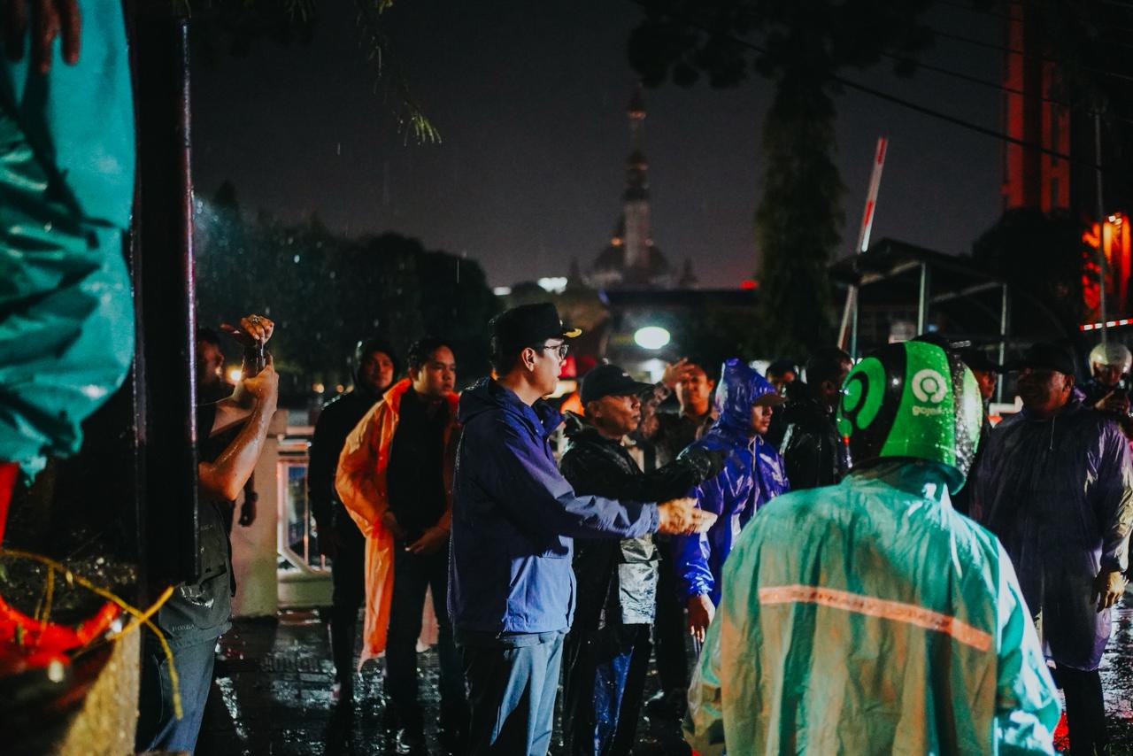 Hujan Deras dan Angin Kencang Landa Medan, Rico Waas Gerak Cepat Pastikan Keselamatan Warga