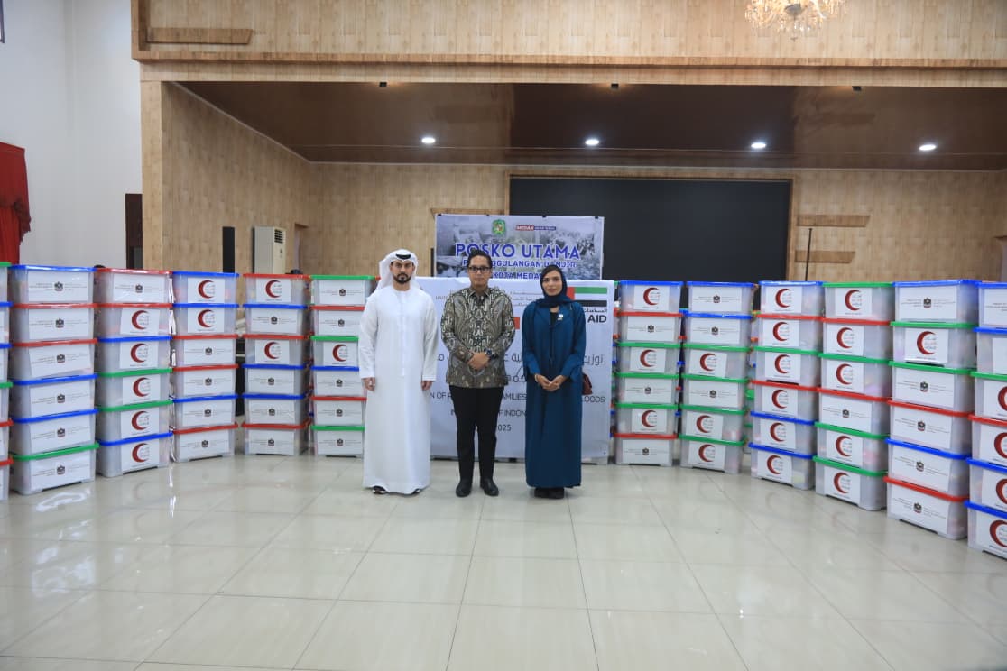 Terima Bantuan Dari UEA, Rico Waas Apresiasi Solidaritas Untuk Korban Bencana Hidrometeorologi