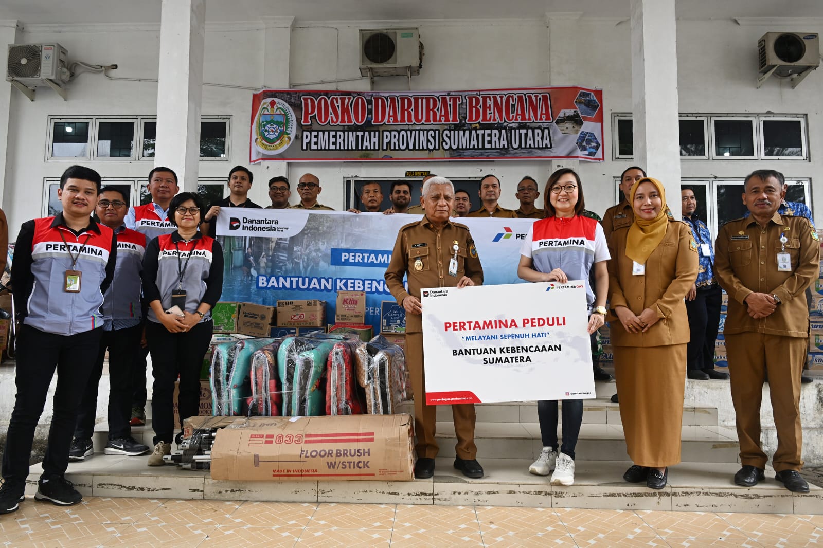 Wagub Sumut Terima Bantuan Pertagas untuk Penanganan Korban Bencana