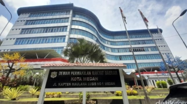 DPRD Medan Galang Donasi Untuk Korban Bencana Banjir Dan Longsor Sumatera