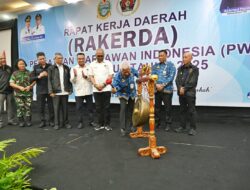 Buka Rakerda PWI Sumut Tahun 2025, Wagubsu Tekankan Pentingnya Pers Menjaga Nilai Demokrasi