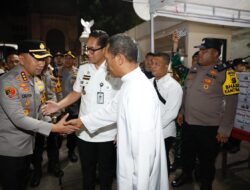 Kapolrestabes Medan Pimpin Patroli Skala Besar Malam Natal