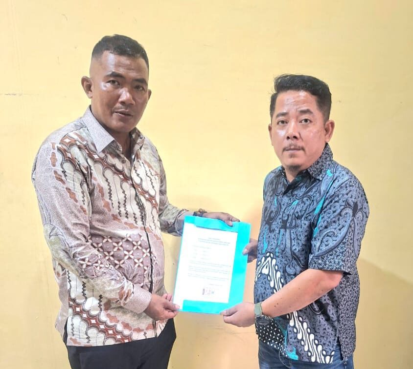 Sugiono Antar Berkas Calon Ketua PWI Sergai Periode 2026–2029