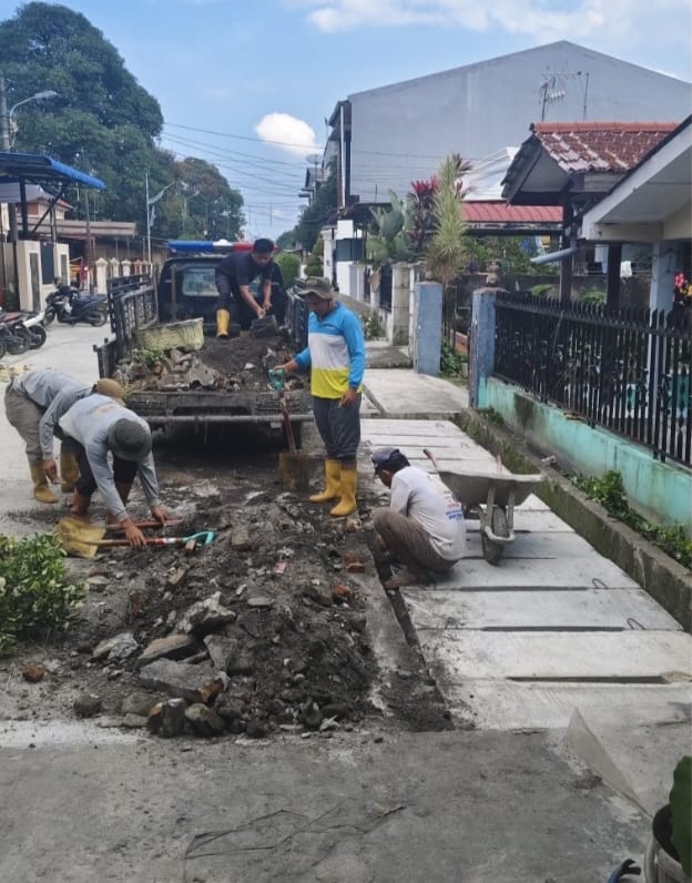 Warga Sei Agul Medan Barat Terima Kasih Pada Rico Waas dan Antonius Tumanggor