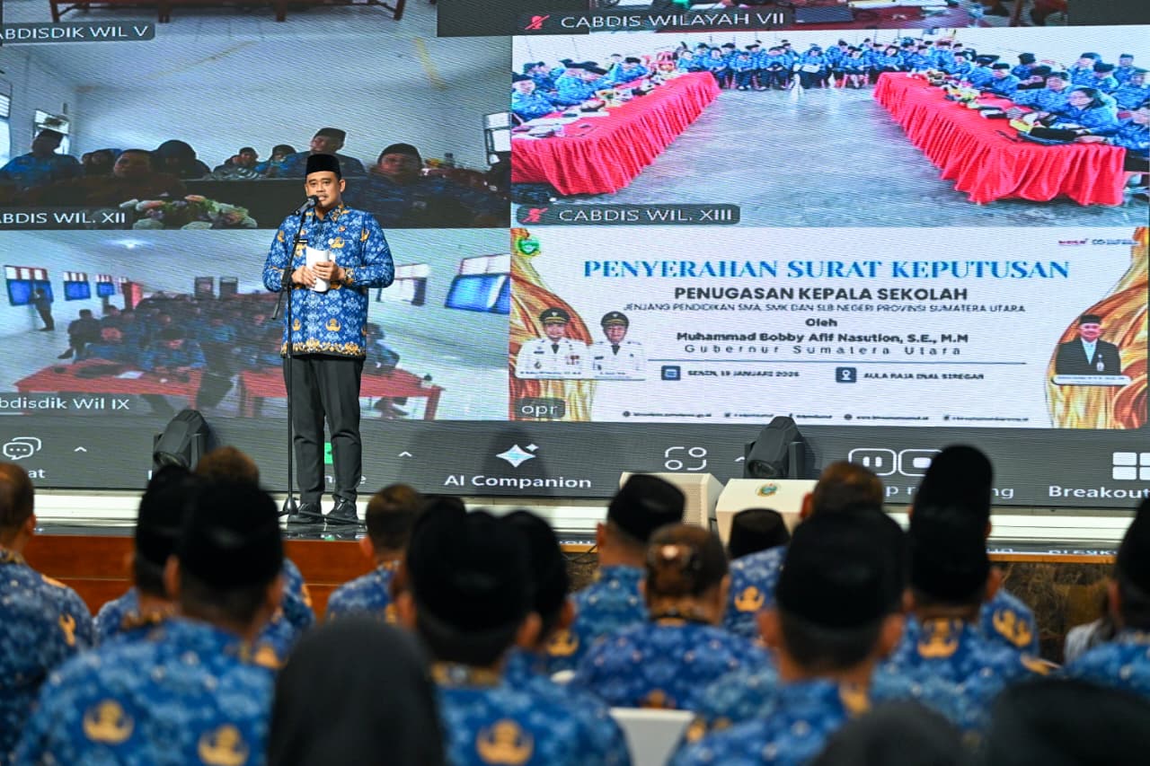 Serahkan 248 SK Penugasan Kepala Sekolah, Bobby Nasution Ingatkan Jangan Ada Pungli