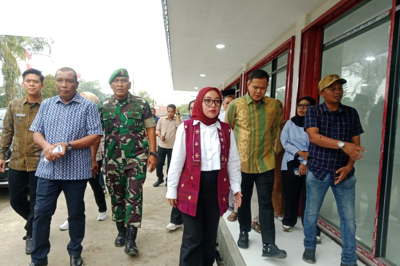 Wamenkop RI Tinjau Koperasi Desa Merah Putih Mangga Dua, Progres Pembangunan Capai 96 Persen