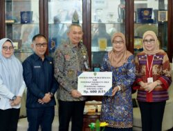 Pj Sekdaprovsu Kembali Terima Bantuan Bencana dari Pemprov Kaltim Rp600 Juta