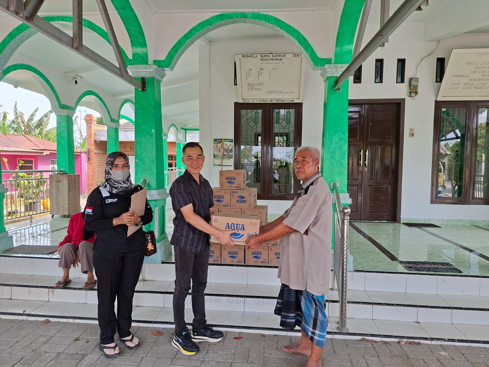 Sambut Ramadan 1447 H, PT SJA Salurkan 200 Kotak Air Mineral untuk 13 Masjid di Perbaungan