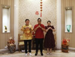 Perayaan Imlek 2577, Rico Waas Didampingi Istri Kunjungi Rumah Tokoh Thionghoa Sumut