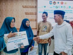 Zakiyuddin Harahap Salurkan Bantuan Perbaikan Rumah Korban Siklon Senyar