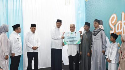 Serahkan Bantuan dan Hibah Rp350 Juta, Bobby Nasution Minta Masjid Harus Diperhatikan