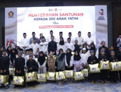 Zakiyuddin Harahap Serahkan Santunan Anak Yatim Dibuka Puasa Bersama DPD Gerindra Sumut