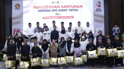 Zakiyuddin Harahap Serahkan Santunan Anak Yatim Dibuka Puasa Bersama DPD Gerindra Sumut