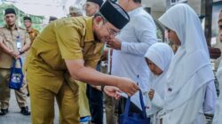 Di Masjid Nurul Huda, Pemko Medan Salurkan Bantuan dan Santuni Anak Yatim*