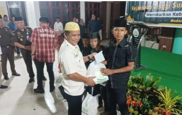 Forwaka Sumut Gelar Safari Ramadhan Santuni Anak Yatim Piatu di Kejati Sumut