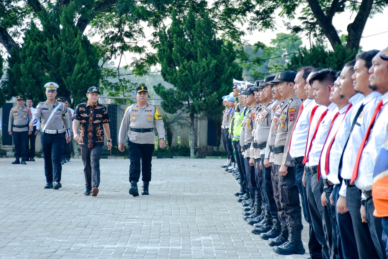 Wabup Sergai Pimpin Apel Gelar Pasukan Operasi Ketupat Toba 2026, Pastikan Kesiapan Personel dan Sarana Pengamanan Lebaran