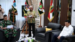 Surya Tegaskan Komitmen Jaga Stabilitas Daerah di Hadapan Menko Polkam 4 Surya Tegaskan Komitmen Jaga Stabilitas Daerah di Hadapan Menko Polkam