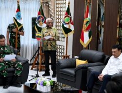 Surya Tegaskan Komitmen Jaga Stabilitas Daerah di Hadapan Menko Polkam