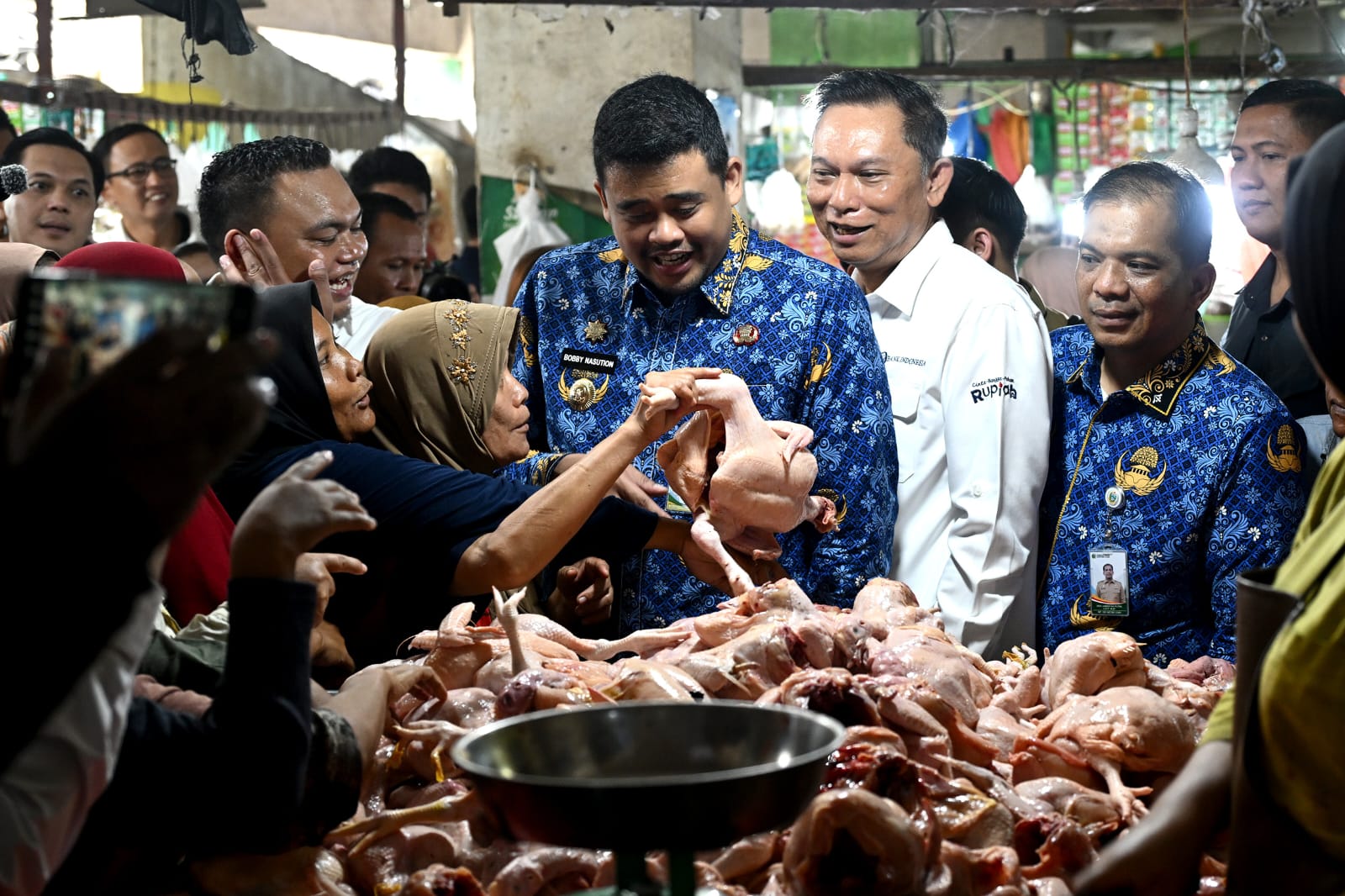 Bobby Nasution Pastikan Stok Bahan Pokok Sumut Aman Dan Harga Stabil