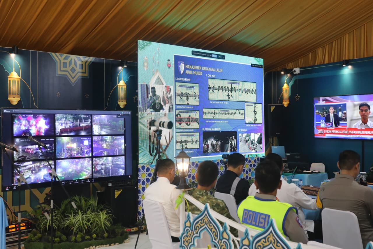 Kapolda Sumut Dampingi Kapolri Pimpin Pemantauan Nasional Malam Takbiran dari Medan