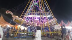 Diduga Empat Orang Terjatuh dari Wahana Kora Kora disebakan Kelalaian Teknis Pasar Malam 2 Diduga Empat Orang Terjatuh dari Wahana Kora Kora disebakan Kelalaian Teknis Pasar Malam