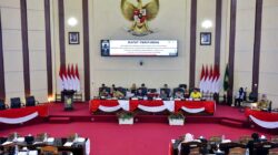 Rico Waas Hadiri Sidang Paripurna Dengarkan Jawaban Fraksi DPRD Medan 4 Rico Waas Hadiri Sidang Paripurna Dengarkan Jawaban Fraksi DPRD Medan
