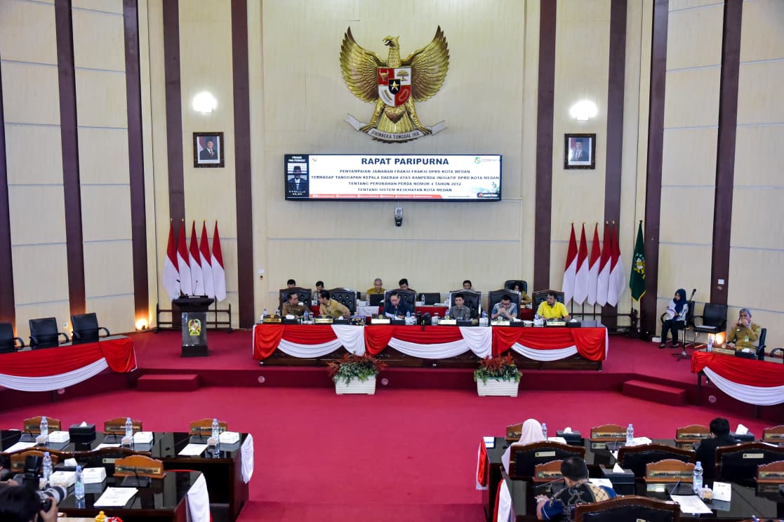 Rico Waas Hadiri Sidang Paripurna Dengarkan Jawaban Fraksi DPRD Medan