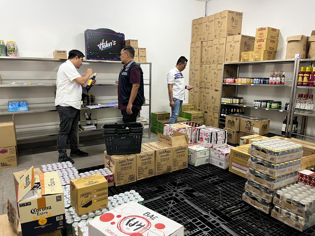 Pengunjung Bergelimpangan, Polisi Langsung Ke THM Helen’s Night Market Jalan Setia Budi Medan