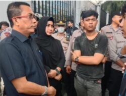 Akibat Bau Menyengat, Massa “Geruduk” DPRD Medan Desak Pabrik Kecap Angsa Ditutup