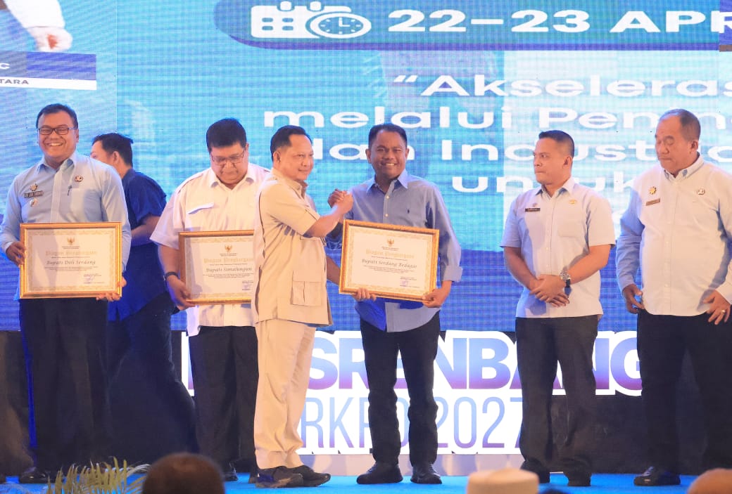 Di pembukaan Musrenbang RKPD Provinsi Sumut 2027, Bupati Darma Wijaya Terima Penghargaan dari Mendagri